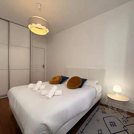 Apartmán L'ebene - Wifi - Proche Des Halles Et Du Centre *