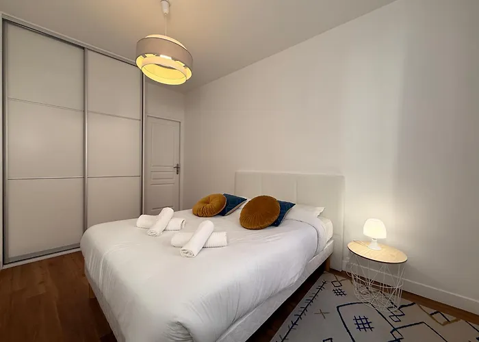 Appartement L'ébène - Wifi - Proche Des Halles Et Du Centre *